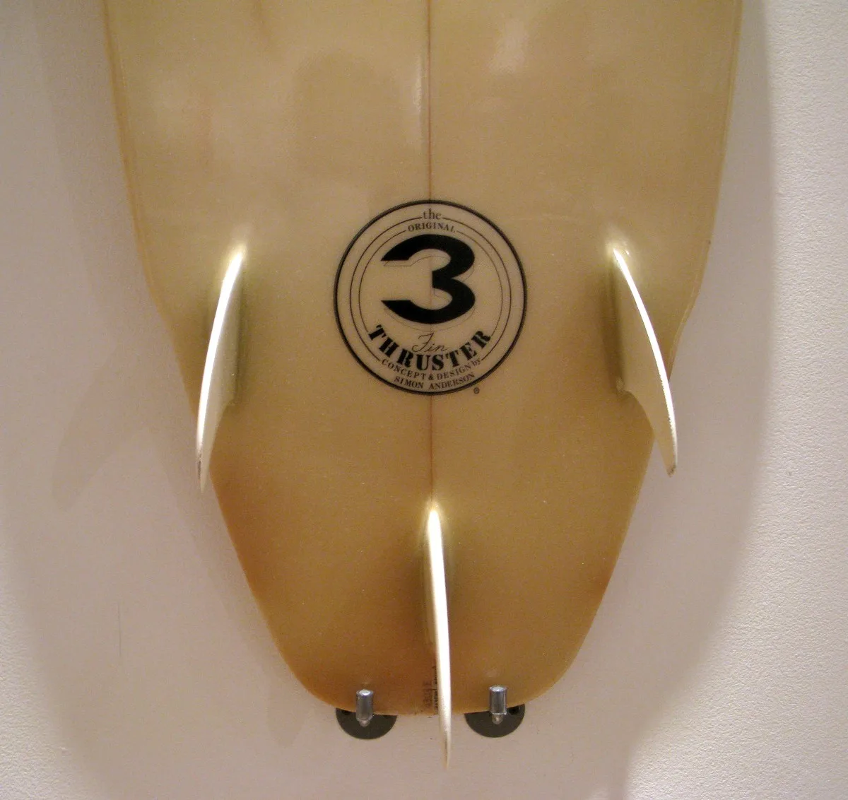 Simon Anderson Thruster (1981) Surf Craft exhibit Mingei International Museum photo: Merson